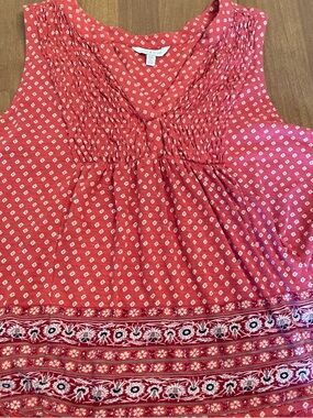 Lucky Brand size medium Women’s Red Printed Sleeveless Smocked Yoke Top